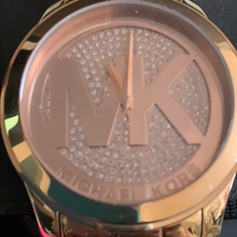 Michael Kors Watch - Picture 3 of 14
